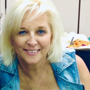 Meet your Posher, Christine